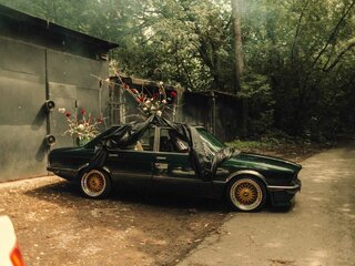 1981 BMW 5 серии 520i I (E12) Рестайлинг, зелёный, 1750000 рублей, вид 5