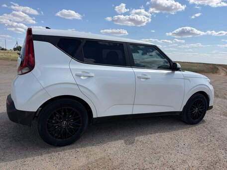 2022 Kia Soul III Рестайлинг, белый, 2100000 рублей, вид 5