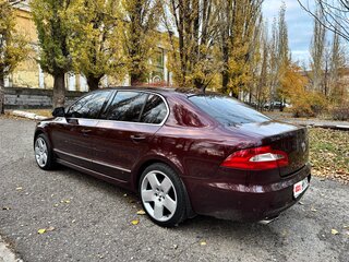 2009 Skoda Superb II, красный, 1350000 рублей, вид 5