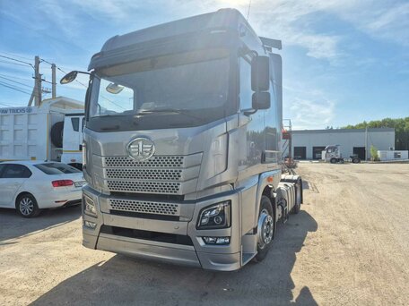 2024 FAW J6 CA4180, серебристый, 6899000 рублей, вид 2