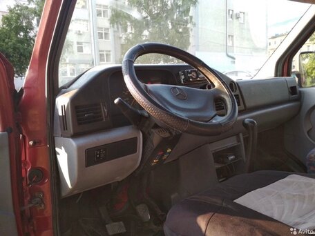 1996 Mercedes-Benz Sprinter, красный, 350000 рублей, вид 3