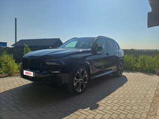 2021 BMW X5 45e IV (G05/G18), чёрный, 6300000 рублей, вид 1
