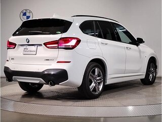 2021 BMW X1 18d sDrive II (F48) Рестайлинг, белый, 2000007 рублей, вид 4