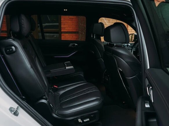 2022 BMW X7 40d I (G07) Рестайлинг, белый, 12500000 рублей - вид 32