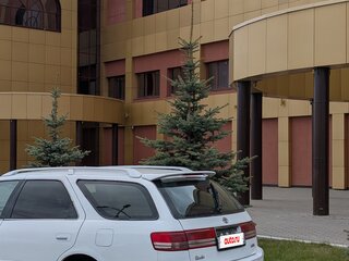 1997 Toyota Mark II Qualis VIII (X100), белый, 330000 рублей, вид 3