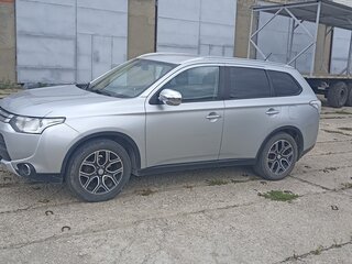 2014 Mitsubishi Outlander III, серый, 1450000 рублей, вид 1