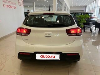 2023 Kia Rio IV Рестайлинг (Global market), белый, 1800000 рублей, вид 5