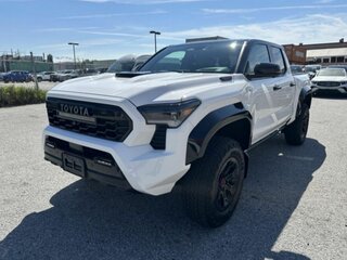 2026 Toyota Tacoma IV, белый, 10990000 рублей, вид 1
