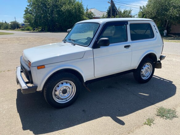 2018 Lada (ВАЗ) 2121 (4x4) I Рестайлинг, белый, 499000 рублей