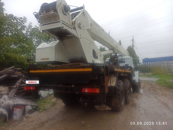 2011 Челябинец КС-45734, белый, 1800000 рублей - вид 4