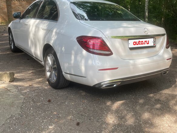 2017 Mercedes-Benz E-Класс 220 d V (W213, S213, C238), белый, 4250000 рублей - вид 4