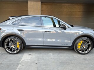 2022 Porsche Cayenne Turbo GT Coupé III, серый, 19000000 рублей, вид 5