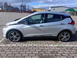 2017 Chevrolet Bolt I, серебристый, 1500000 рублей, вид 3