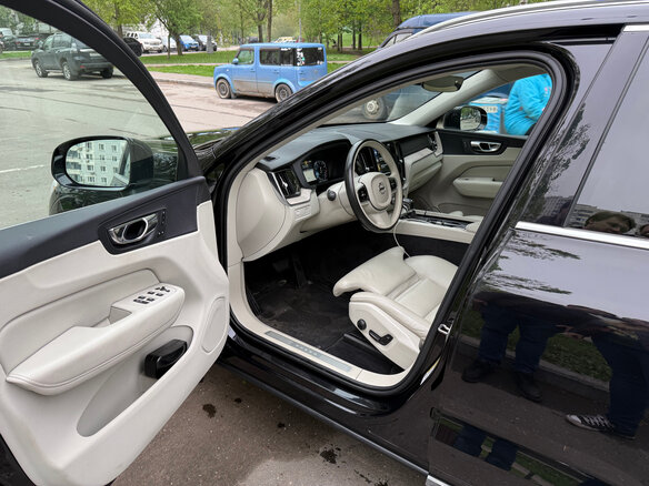 2018 Volvo XC60 II, чёрный, 2600000 рублей - вид 7