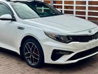 2019 Kia Optima IV Рестайлинг, белый, 2500000 рублей, вид 2