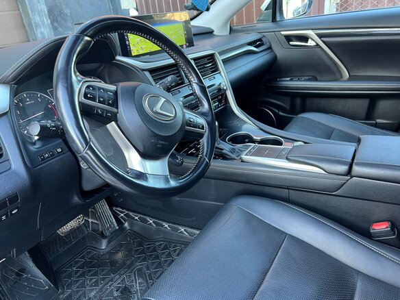 2019 Lexus RX 300 IV Рестайлинг, белый, 5500000 рублей - вид 9