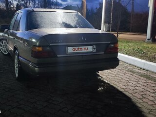 1988 Mercedes-Benz W124 230 4-speed, золотистый, 190000 рублей, вид 3
