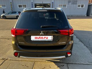 2016 Mitsubishi Outlander III Рестайлинг 2, коричневый, 1950000 рублей, вид 5