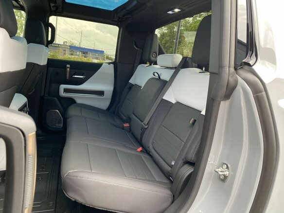2024 GMC Hummer EV, серый, 18000000 рублей - вид 14