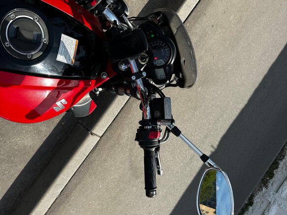 2011 Suzuki SFV 650 Gladius, красный, 375000 рублей - вид 13
