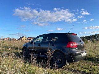 2007 Volkswagen Golf V, чёрный, 420000 рублей, вид 3