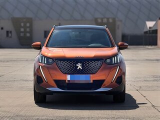 2022 Peugeot 2008 II, оранжевый, 1465000 рублей, вид 2