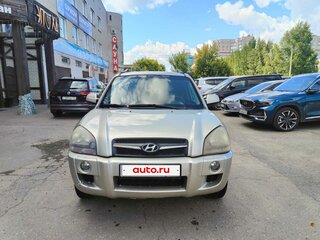 2008 Hyundai Tucson I, серебристый, 700000 рублей, вид 2