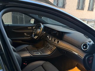 2022 Mercedes-Benz E-Класс 200 V (W213, S213, C238) Рестайлинг, чёрный, 5100000 рублей, вид 3