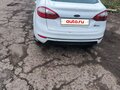 2016 Ford Fiesta Mk6 Рестайлинг, белый, 700000 рублей - вид 4