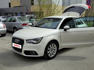 2010 Audi A1 I (8X), бежевый, 980000 рублей, вид 1