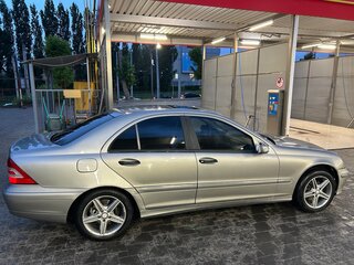 2005 Mercedes-Benz C-Класс 230 II (W203) Рестайлинг, серый, 600000 рублей, вид 5