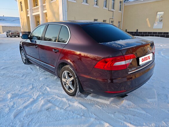 2014 Skoda Superb DSG II Рестайлинг, пурпурный, 1359000 рублей - вид 11