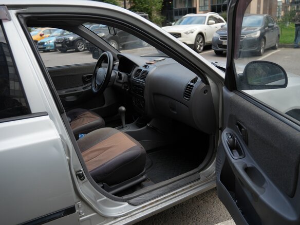 2005 Hyundai Accent ТагАЗ II, серебристый, 250000 рублей - вид 22