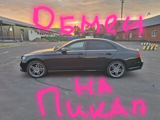 2018 Mercedes-Benz E-Класс 200 V (W213, S213, C238), чёрный, 1990000 рублей, вид 1