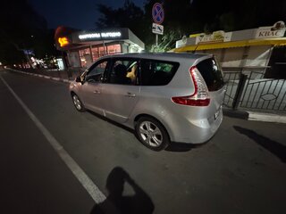 2010 Renault Scenic III, серебристый, 800000 рублей, вид 2