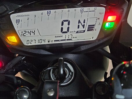 2022 Suzuki SV 650, серый, 699000 рублей, вид 4
