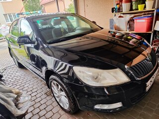 2013 Skoda Octavia II (A5) Рестайлинг, чёрный, 850000 рублей, вид 3