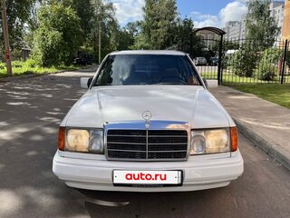 1987 Mercedes-Benz W124 230 4-speed, белый, 150000 рублей, вид 2