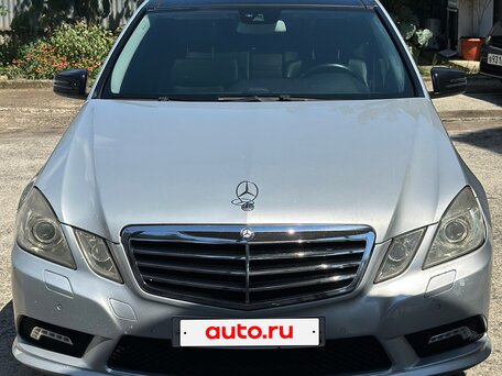 2009 Mercedes-Benz E-Класс 350 IV (W212, S212, C207), серебристый, 1350000 рублей, вид 3