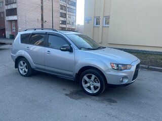 2010 Mitsubishi Outlander II Рестайлинг, серебристый, 999000 рублей, вид 2