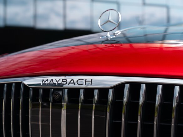 2025 Mercedes-Benz Maybach SL, красный - вид 20