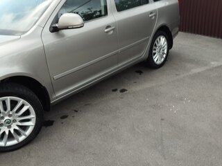 2011 Skoda Octavia II (A5) Рестайлинг, серебристый, 1150000 рублей, вид 4