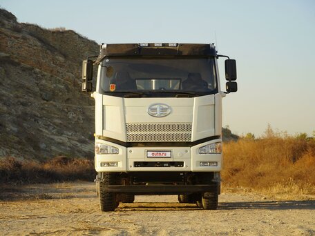 2023 FAW J6 CA3310, чёрный, 8750000 рублей, вид 3