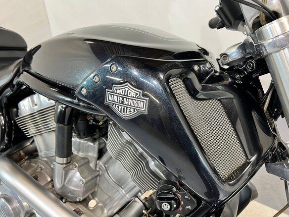 2012 Harley-Davidson V-Rod Muscle, чёрный, 940000 рублей - вид 15