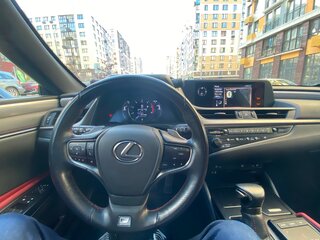 2020 Lexus ES 250 VII, белый, 4100000 рублей, вид 5