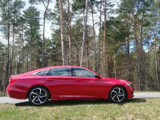 2021 Honda Accord X Рестайлинг, красный, 1600000 рублей, вид 3