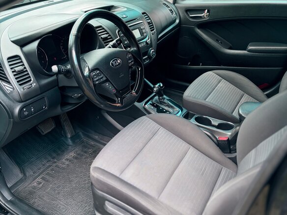 2019 Kia Cerato III Рестайлинг (Classic), чёрный, 1360000 рублей - вид 8