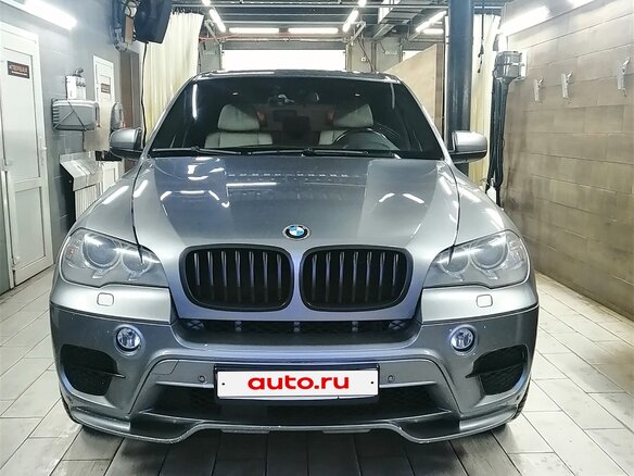 2010 BMW X5 40d II (E70) Рестайлинг, серый, 2600000 рублей - вид 16