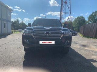 2020 Toyota Land Cruiser 200 Series Рестайлинг 2, чёрный, 9000000 рублей, вид 3