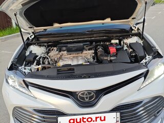 2019 Toyota Camry VIII (XV70), белый, 2250000 рублей, вид 2